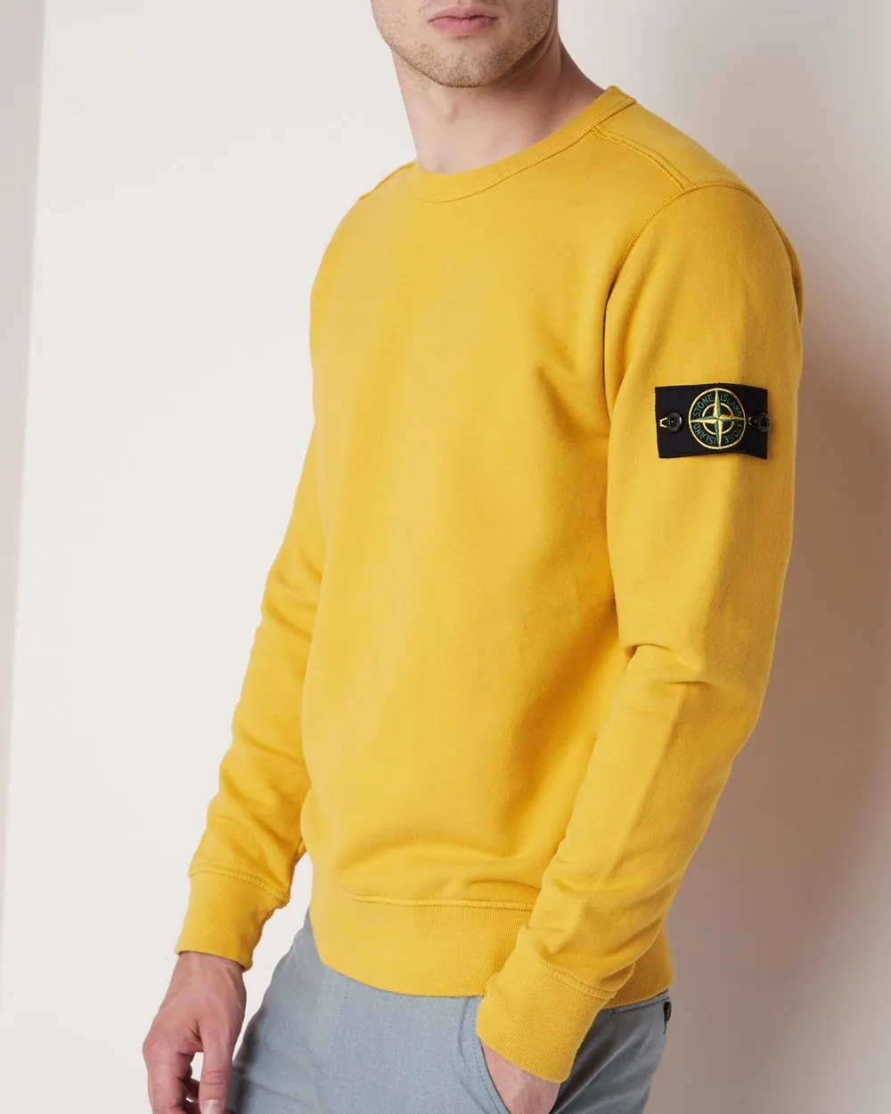 B Bags. Round neck