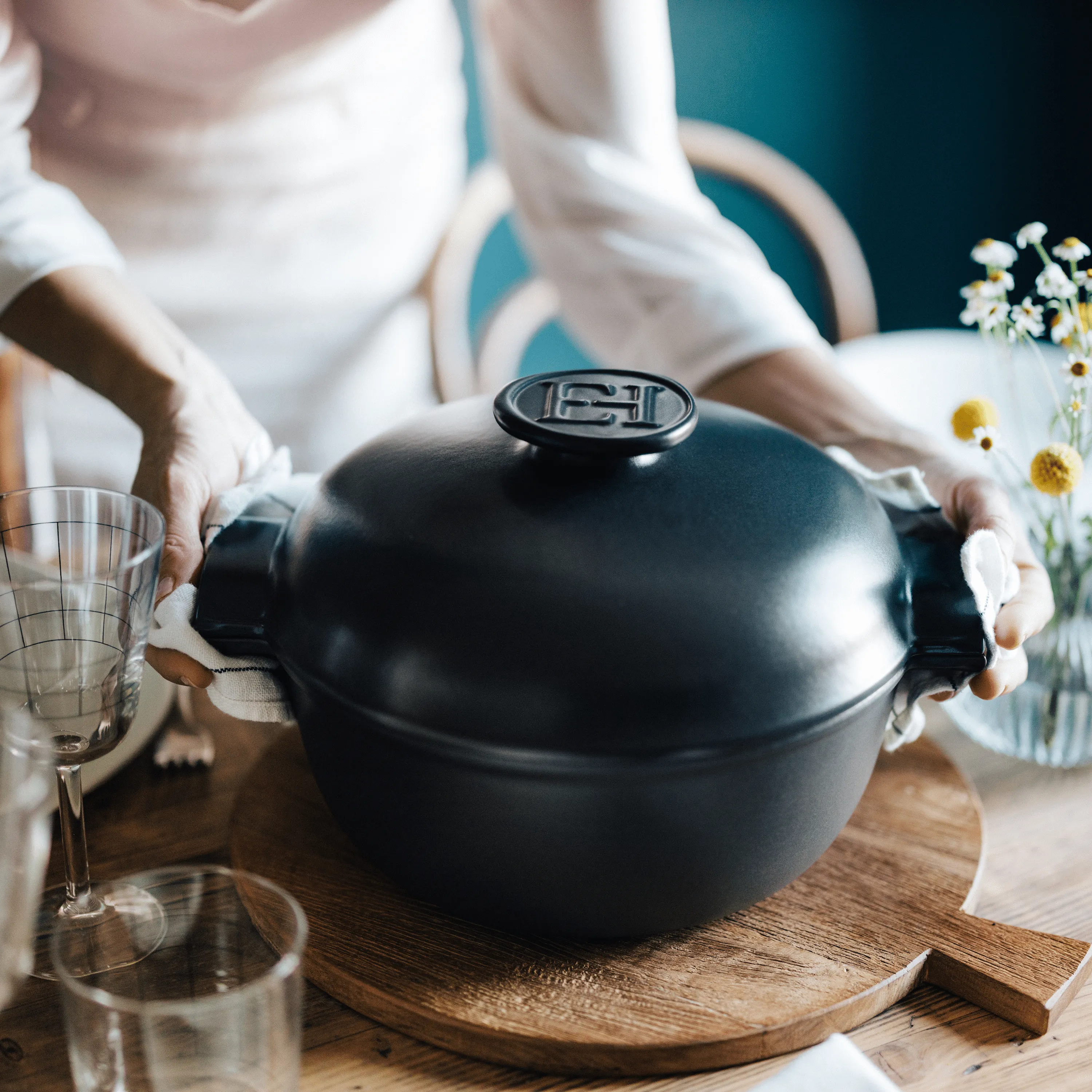 Delight Round Dutch Oven (Induction Compatible)